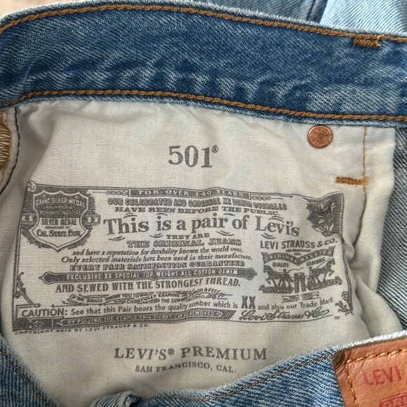 Levi's® Premium 501® ORIGINAL CROPPED WEDGIE STRAIGHT FIT WOMEN'S JEANS size 27 - Picture 8 of 10